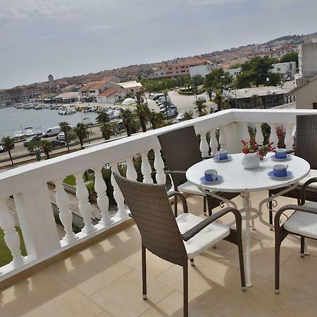 Apartment And Rooms Villa Kolonada โวดีเซ ภายนอก รูปภาพ