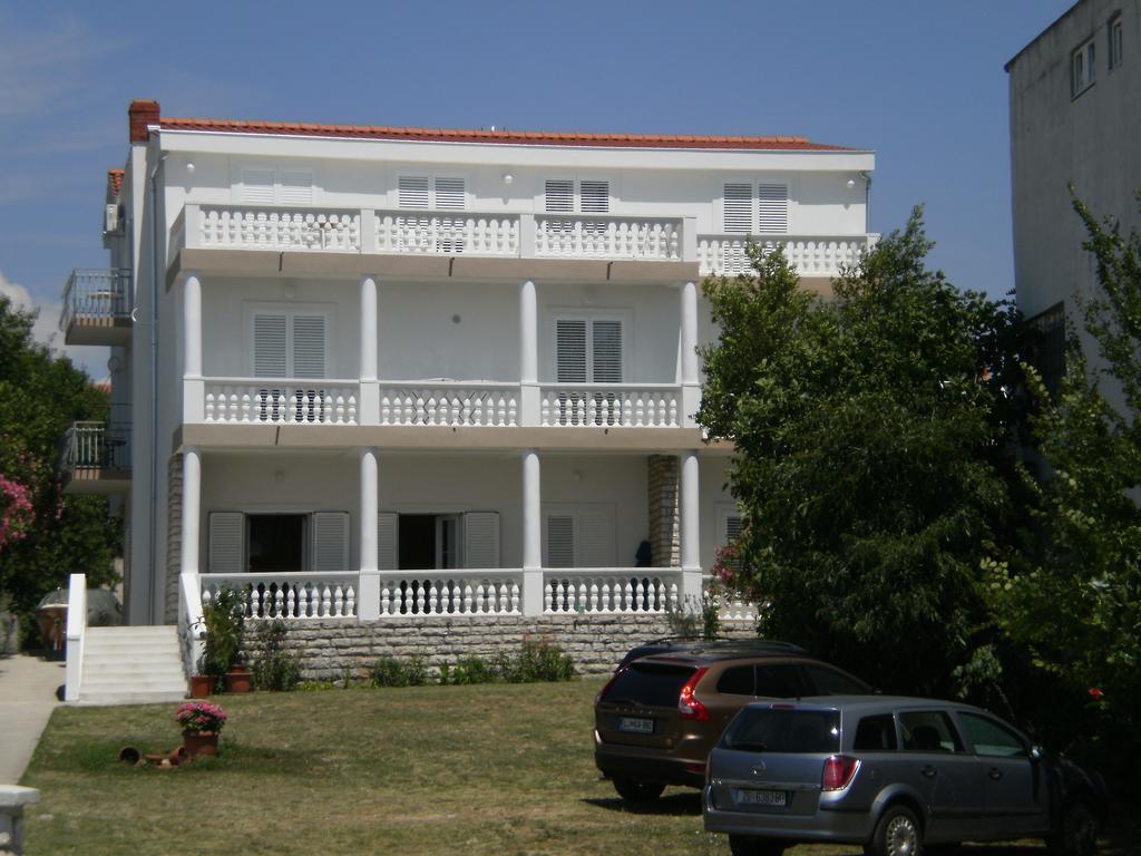 Apartment And Rooms Villa Kolonada โวดีเซ ภายนอก รูปภาพ