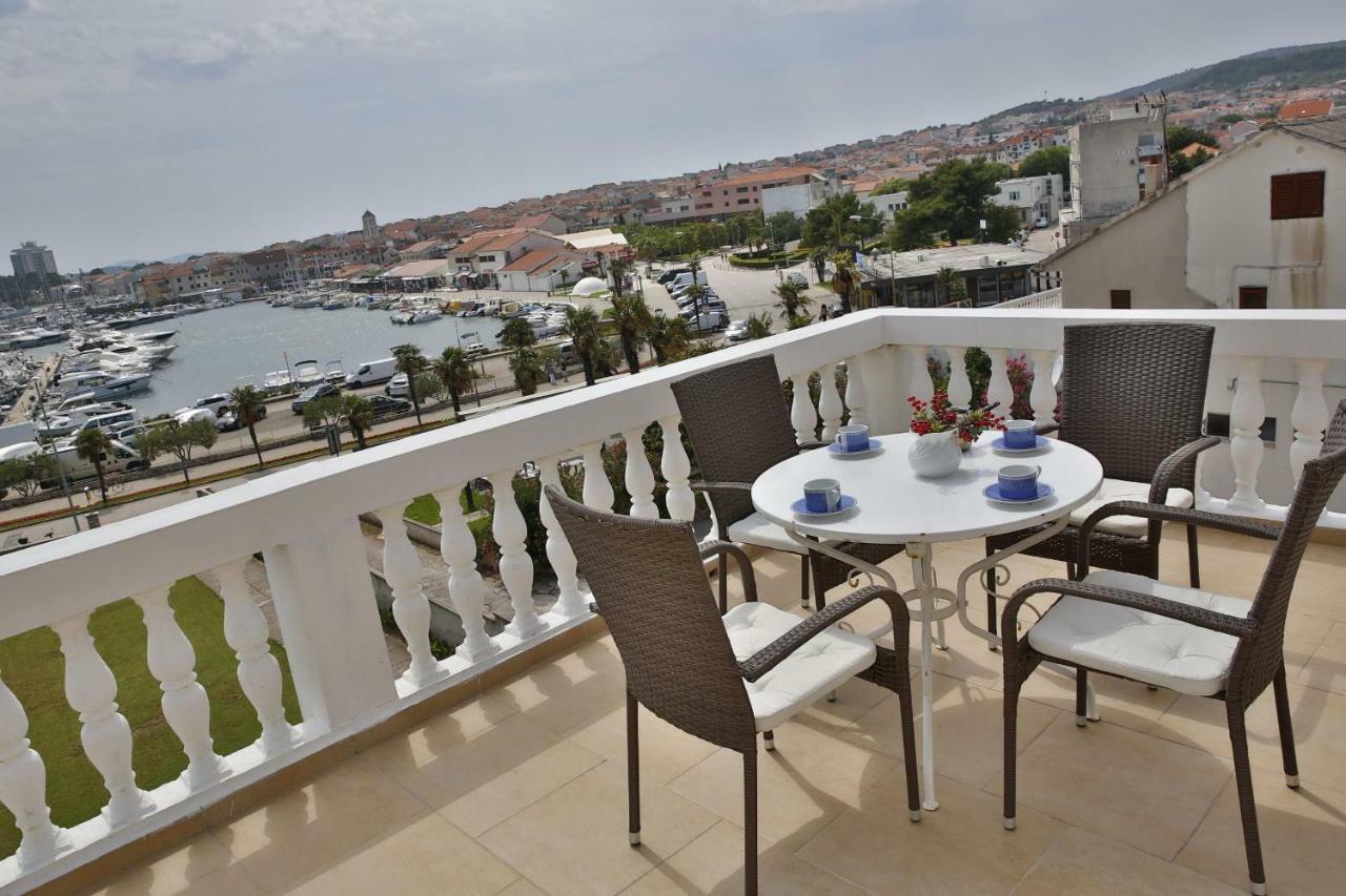 Apartment And Rooms Villa Kolonada โวดีเซ ภายนอก รูปภาพ