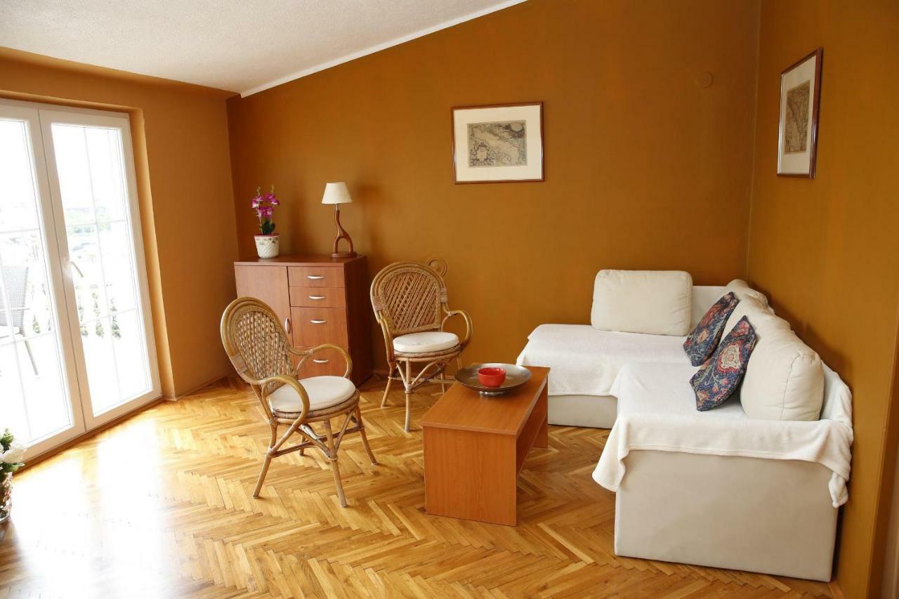 Apartment And Rooms Villa Kolonada โวดีเซ ภายนอก รูปภาพ