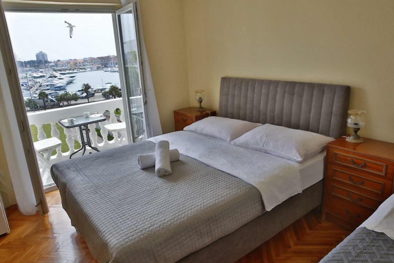 Apartment And Rooms Villa Kolonada โวดีเซ ภายนอก รูปภาพ