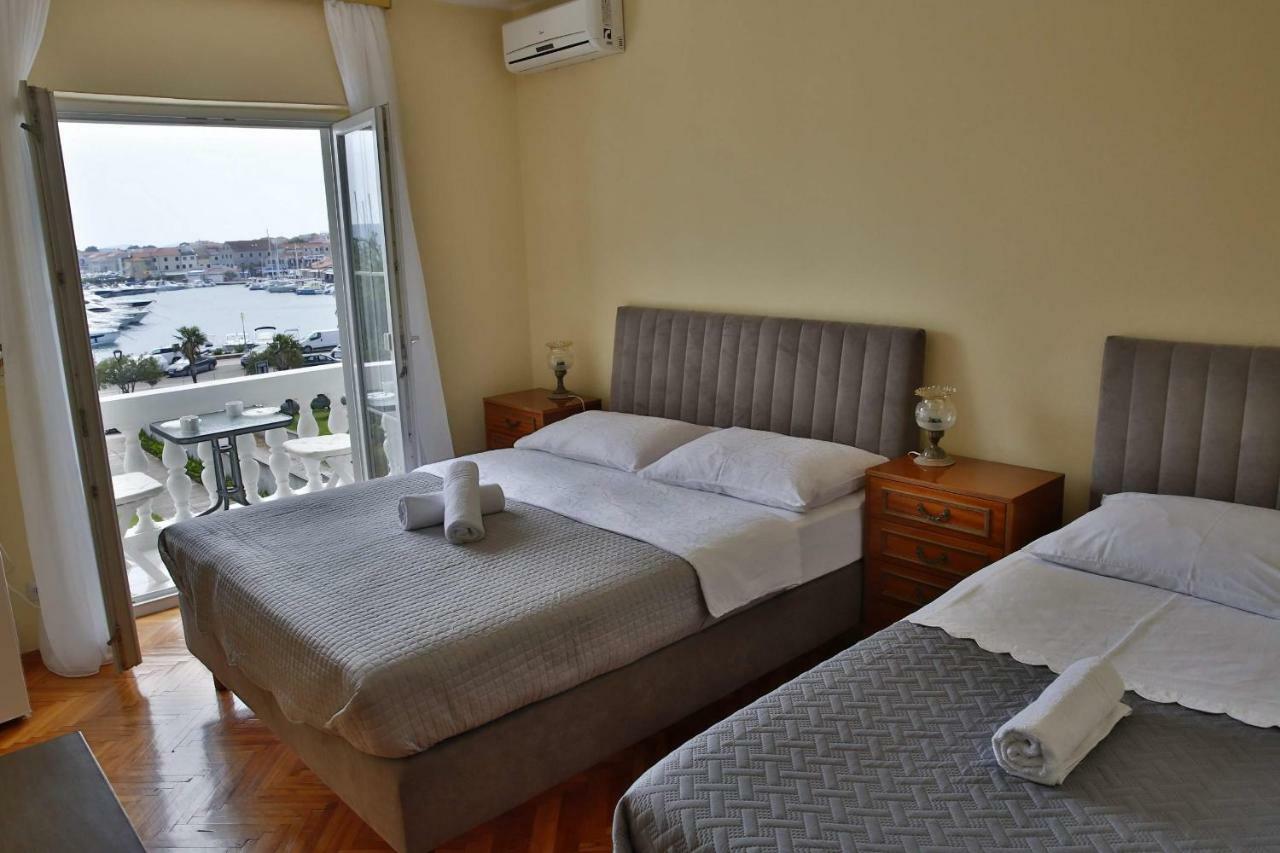 Apartment And Rooms Villa Kolonada โวดีเซ ภายนอก รูปภาพ