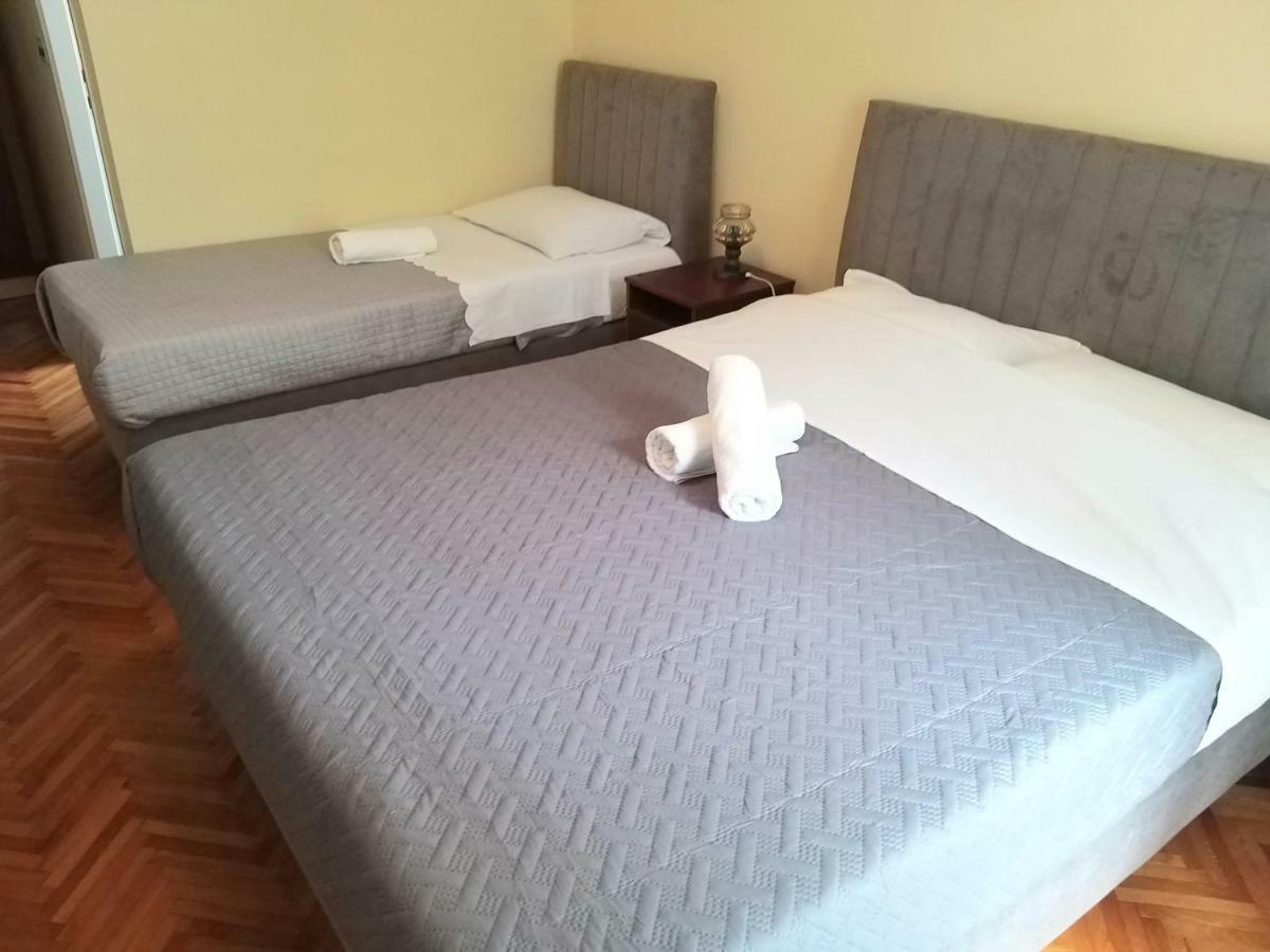Apartment And Rooms Villa Kolonada โวดีเซ ภายนอก รูปภาพ